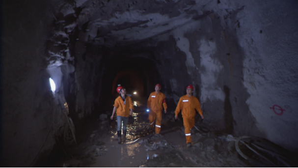 1543464130152031.png 3.png